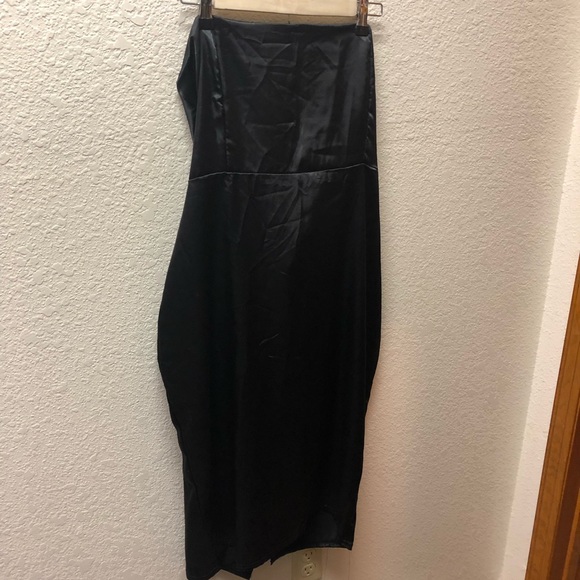PrettyLittleThing Dresses & Skirts - NWT Black Satin Strapless Wiggle Dress